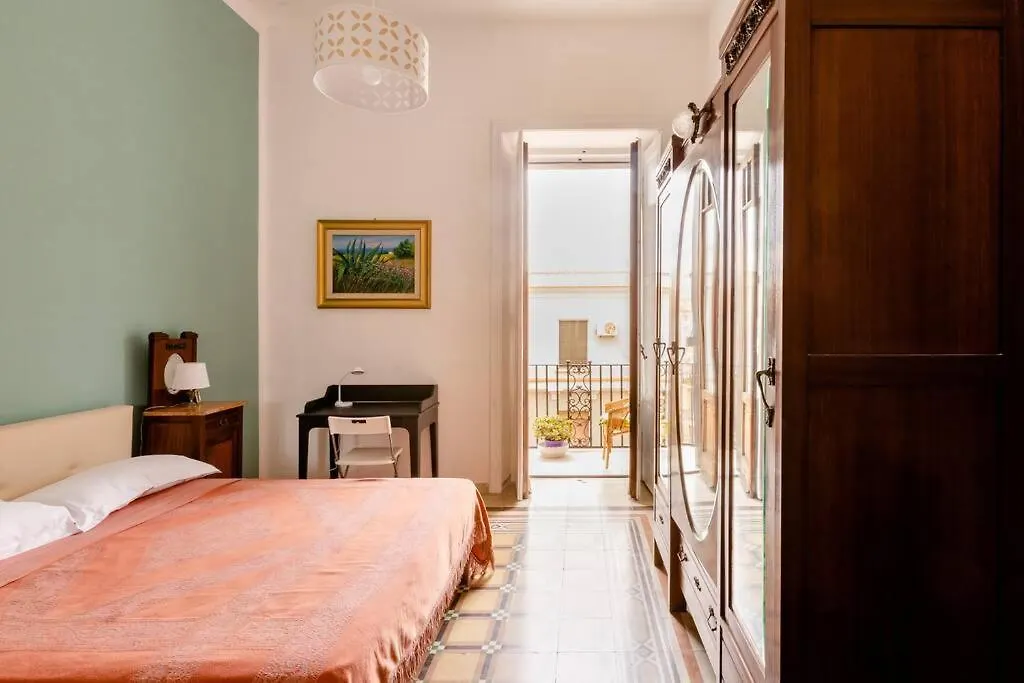 Casa Jole, Appartamento In Centro Бари