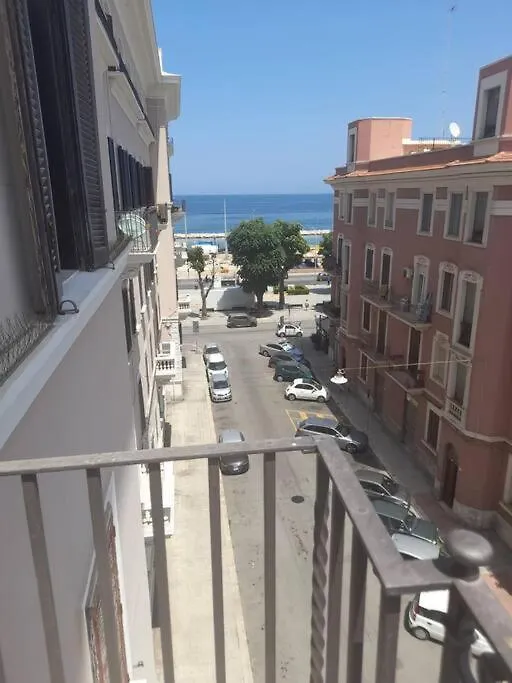 Casa Jole, Appartamento In Centro Бари